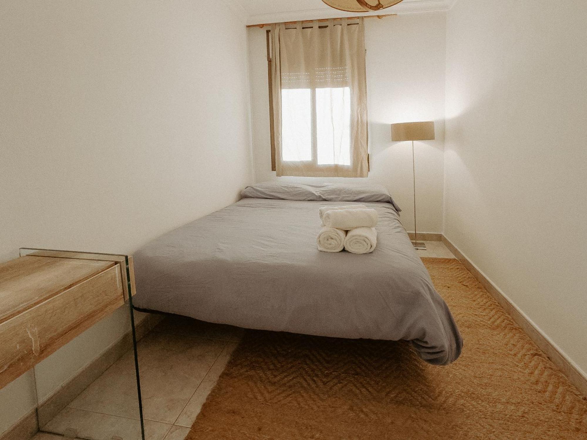 Charming Rooms In Shared Apartment Near Camp Nou Барселона Стая снимка