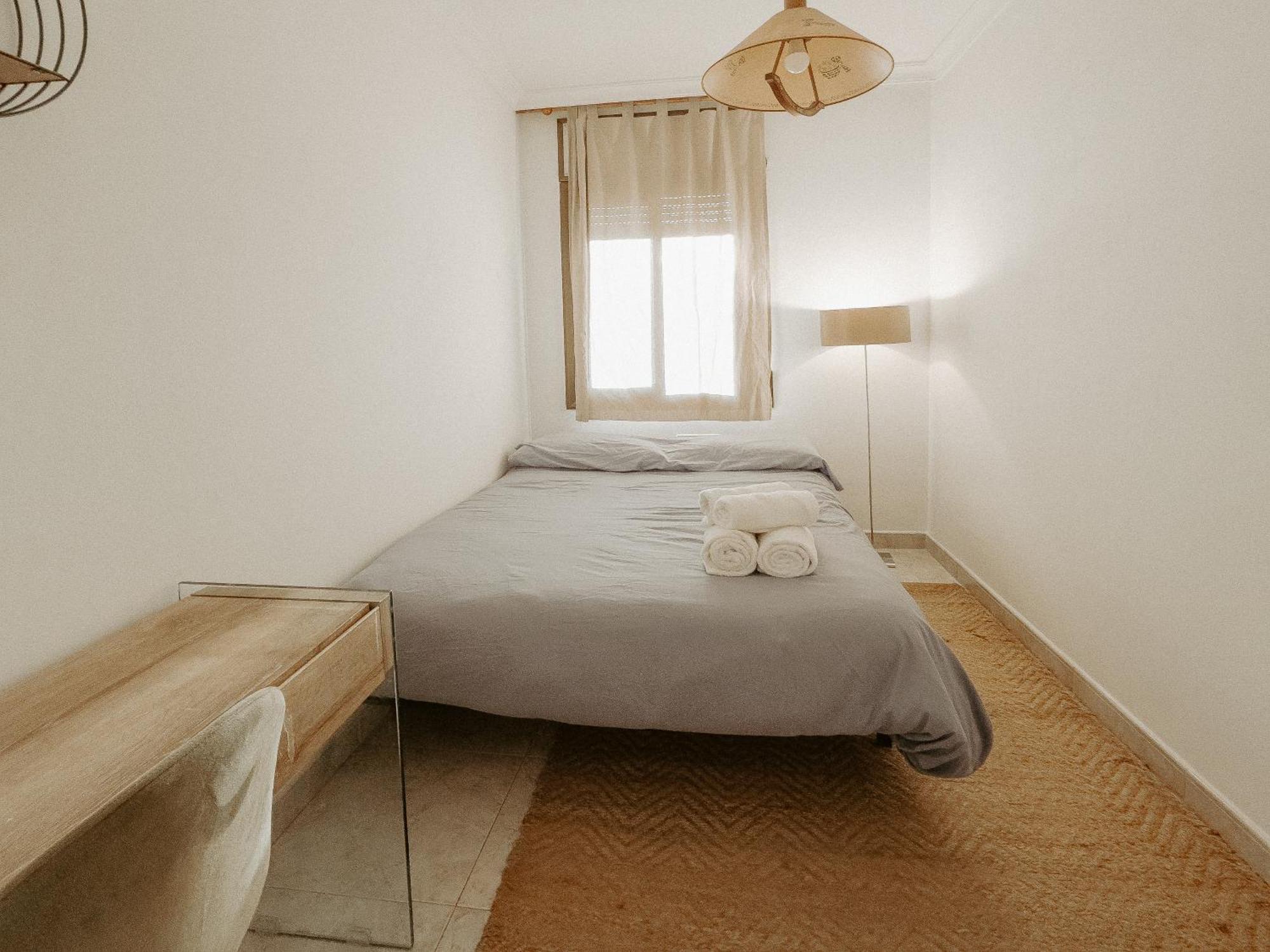 Charming Rooms In Shared Apartment Near Camp Nou Барселона Стая снимка